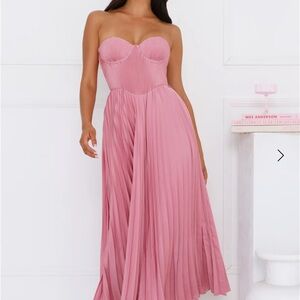 NWOT Hello Molly SUNFLOWER SERENITY PLISSE MAXI DRESS PLUM